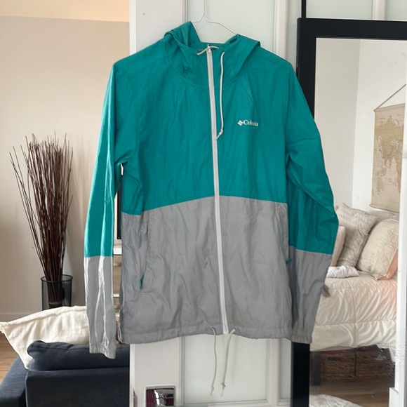 Columbia Wind Breaker - Picture 1 of 2